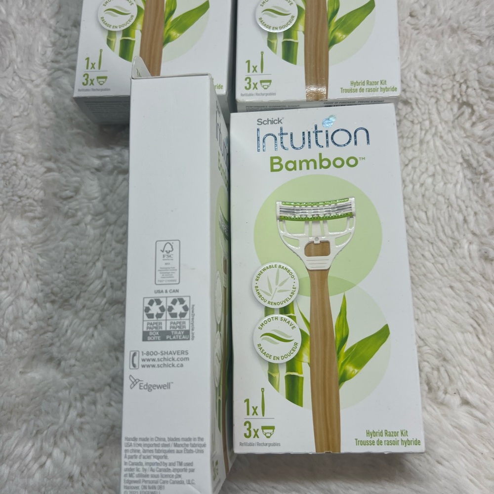 Schick Intuition Bamboo Hybrid Razor - Picture 4 of 5